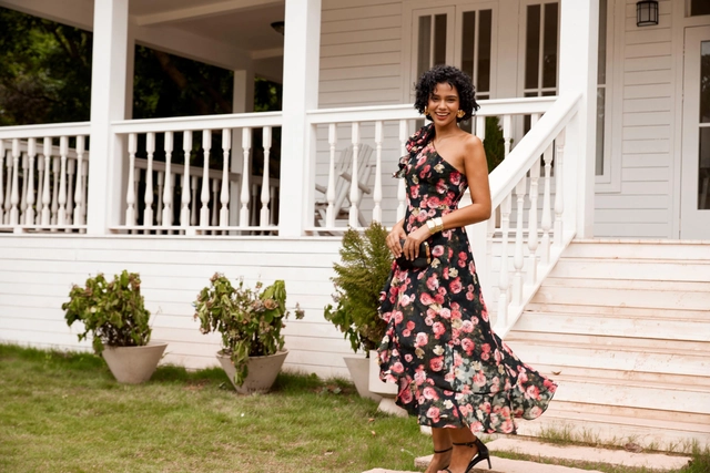Rochie eleganta lunga, pe un umar, cu fante, fără mâneci, 2XL, flori pe negru [3]