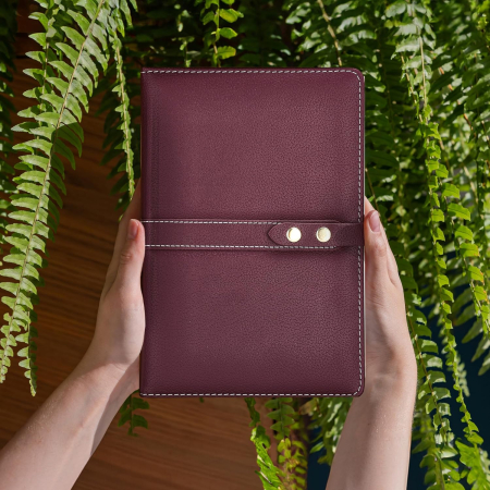 Set agenda A5 liniata, cu coperti PU cu inchidere si pix [5]