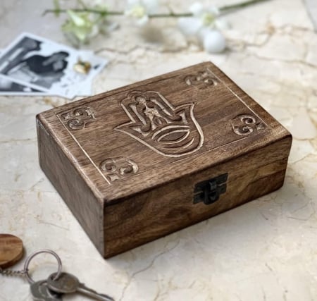 Cutie ornamentala sculptata in lemn maro,  17x12cm [1]
