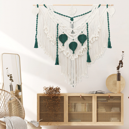 decoratiuni perete - Decoratiune de perete din macrame, realizata manual, crem cu ciucuri verzi, 120x120 cm