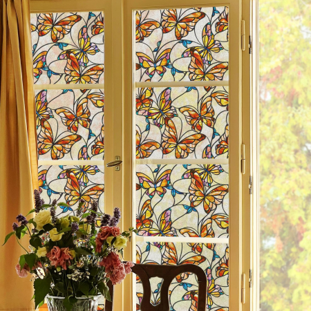 Folie autoadeziva blurata pentru confidentialitate ferestre , blocant UV 30x300 cm fluturi colorati [1]
