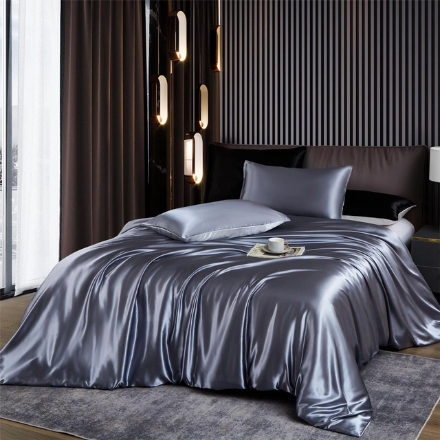 lenjerie pat - Lenjerie de pat din satin gri si alb, husa pilota 200x200 cm, 2 fete perini 65x65 cm