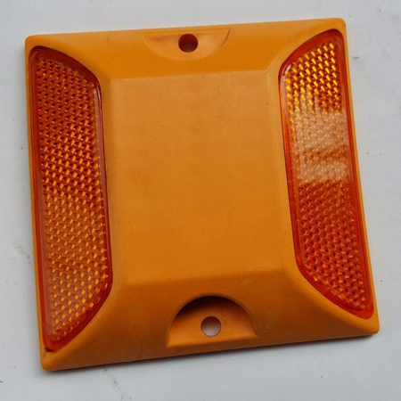Marcatoare de parcare, galbene, 100x100x20mm, din plastic, reflectorizante set 20 bucati, [4]