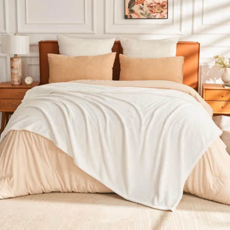 PATURI - Pătură crem pufoasă, fleece moale simpla 130 x 150 cm