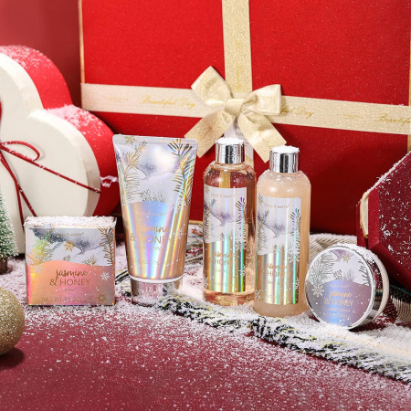 Set baie și duș Body&Earth cu 6 piese, cu parfum de iasomie și miere [5]