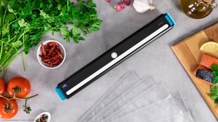 Aparat de vidat Cecotec FoodCare SealVac 600 Easy, 85 W, Presiune vid 0.6 bar, Vidare rapida  10 secunde, Iluminare LED, Design compact, Silentios, Negru Albastru [3]