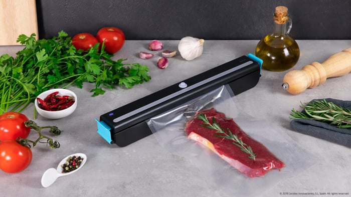 Aparat de vidat Cecotec FoodCare SealVac 600 Easy, 85 W, Presiune vid 0.6 bar, Vidare rapida  10 secunde, Iluminare LED, Design compact, Silentios, Negru Albastru [4]