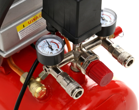 Compresor cu ulei 24L, 2,8 kW / 3,8 CP, 8 bar, 133 l/min, KD400 [11]