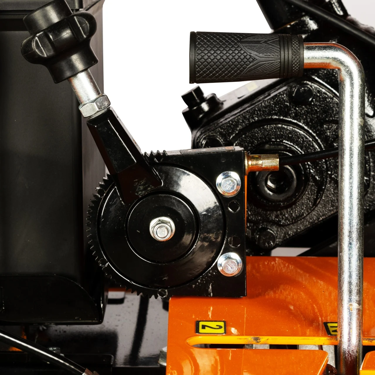 Mini tractor Detoolz, 17cp, 530cc, motor pe motorina 4T, 4X4, 4 viteze, pornire electrica, 2 cutii de viteze [5]