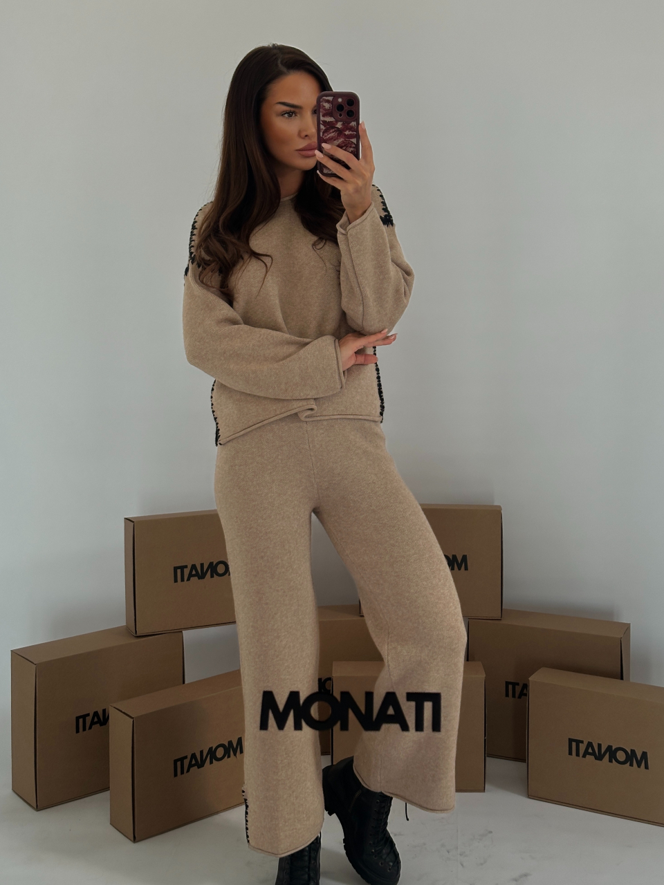 Set Compleu Tricotat Bej cu Detalii Negre [1]