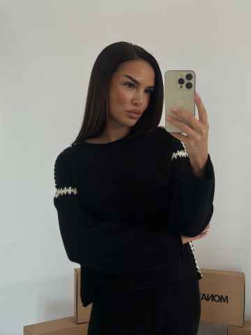 Set Compleu Tricotat Negru cu Detalii Albe [3]
