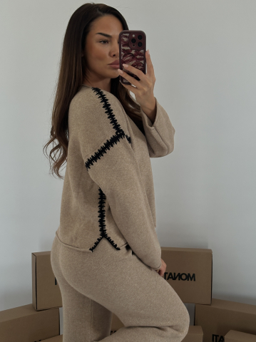 Set Compleu Tricotat Bej cu Detalii Negre [4]