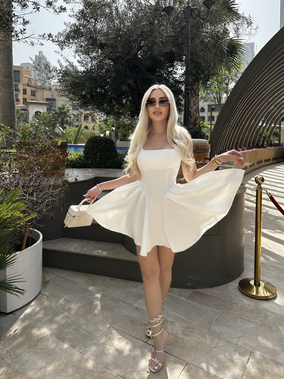 Rochie Scurta cu funda si spate descoperit - Alb [2]