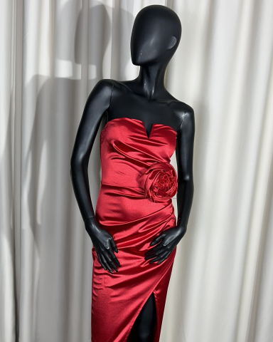 Rochii Elegante | Ocazie - Rochie Midi fara bretele trandafir cu pene - Rosu