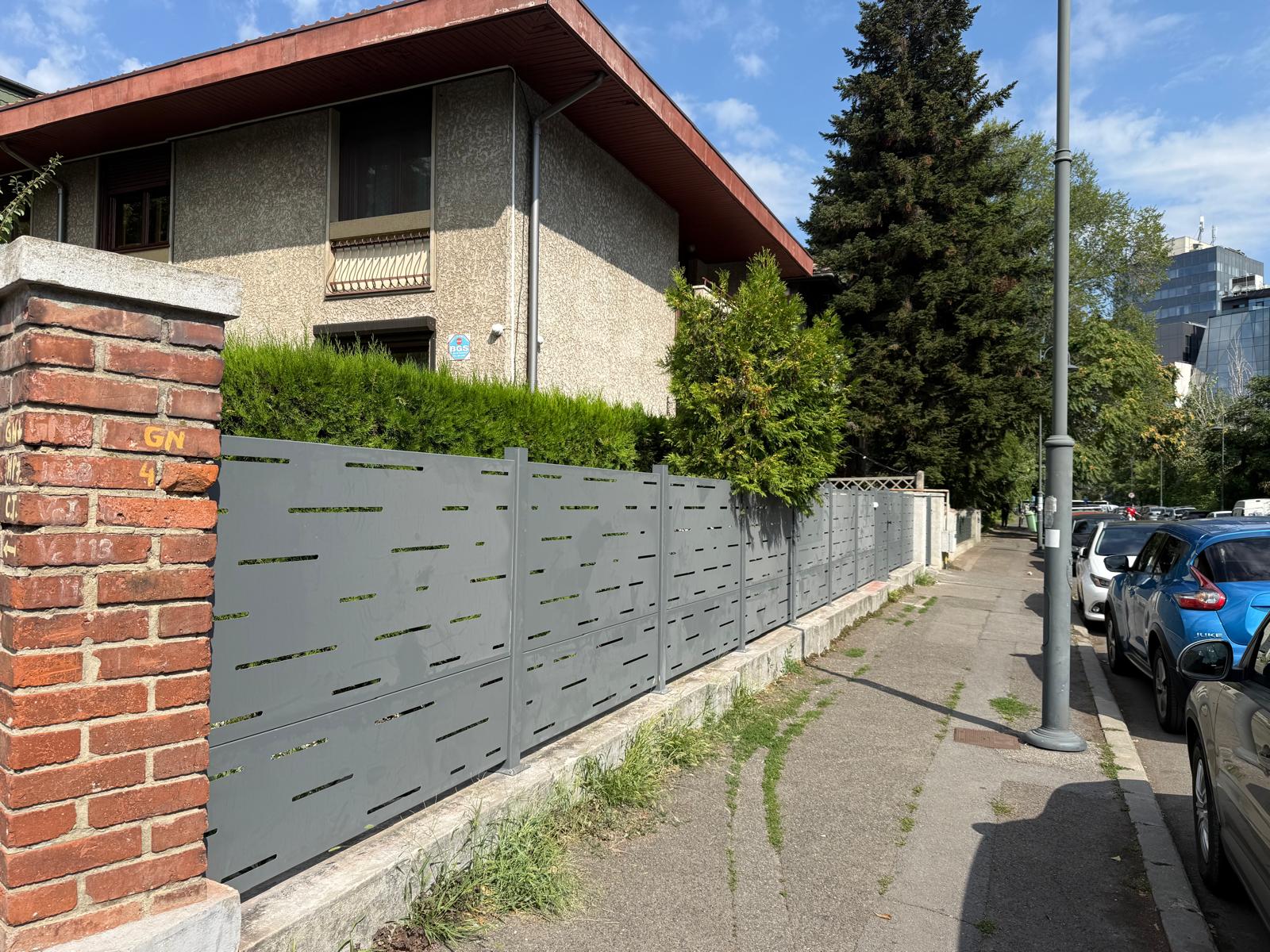 Gard și porți din aluminiu – de la producție la montaj