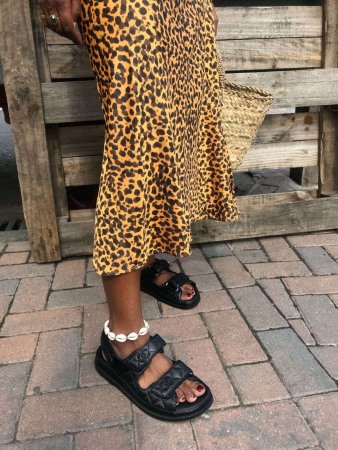 Bratara picior scoici alb [2]