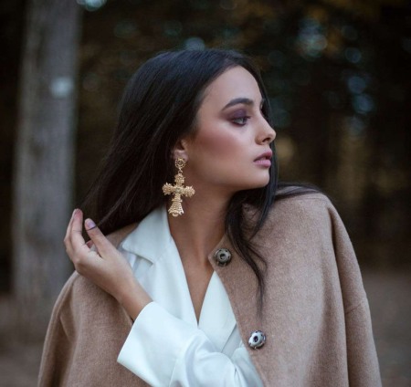 Cercei cruce Tania [1]