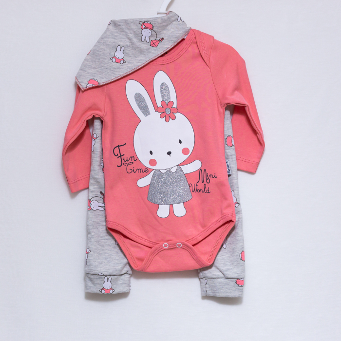 Set Bebe Fetiță Iepuras- Body, Pantaloni și Bavetica [4]
