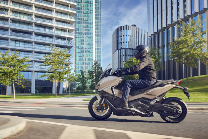 2025 Honda FORZA 750 [14]