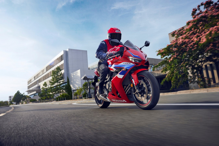 HONDA CBR 650R [21]