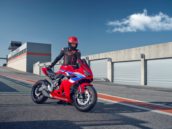 HONDA CBR 650R [10]