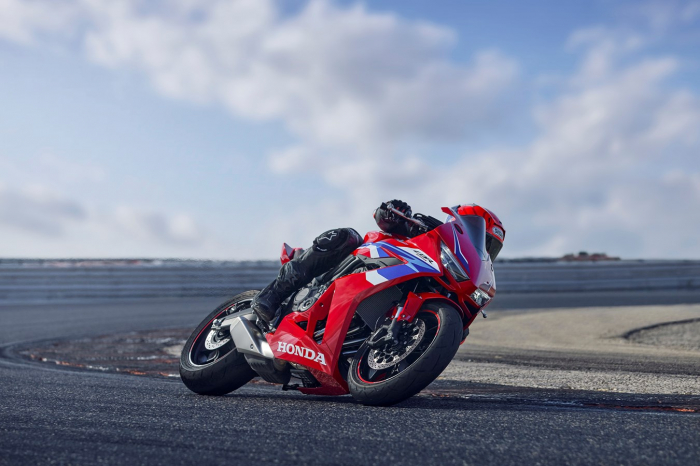 HONDA CBR 650R [15]