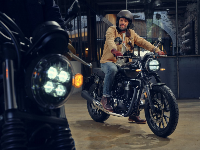 Honda GB350S [32]