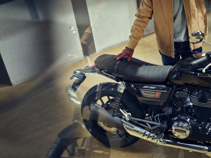 Honda GB350S [34]