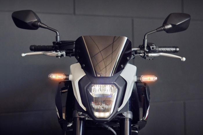 HONDA HORNET 500 [8]