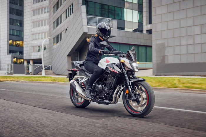 HONDA HORNET 500 [11]