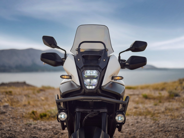 Honda NX500 [12]