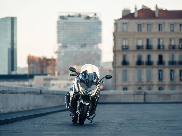 Scuter Kymco AK 550 Premium AIBS TCS [7]