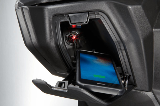 Scuter Kymco Xciting VS 400 TCS [11]