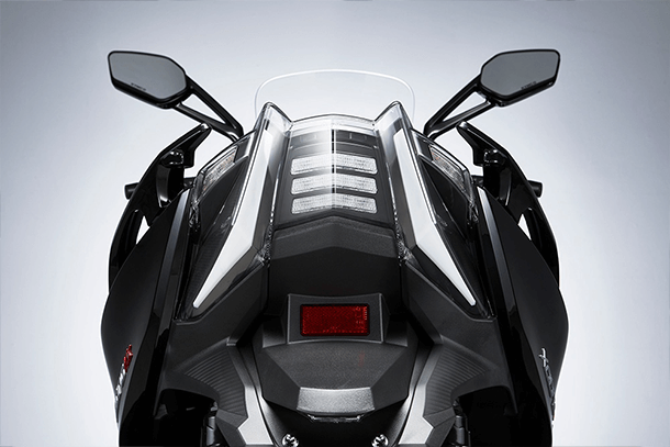 Scuter Kymco Xciting VS 400 TCS [9]