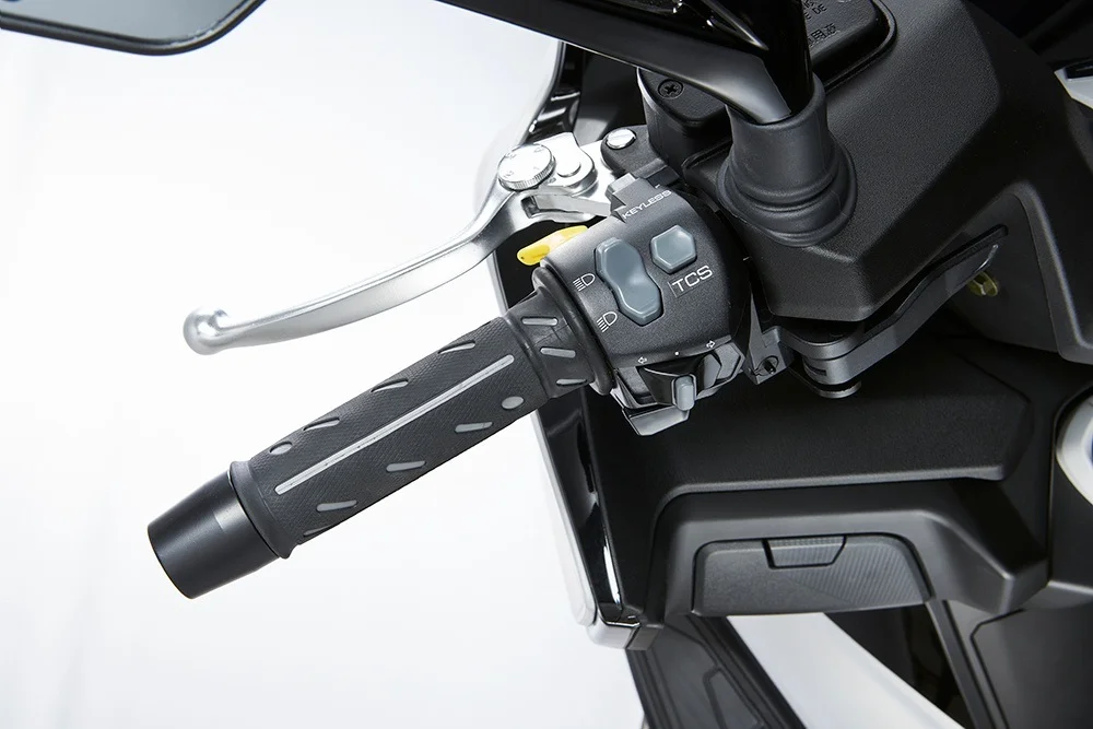 Scuter Kymco Xciting VS 400 TCS [5]