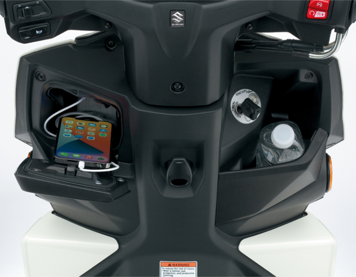 SUZUKI AVENIS 125 [5]