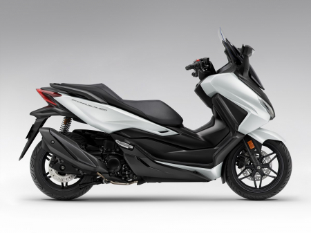HONDA ADV 350 [1]