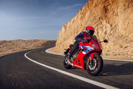 HONDA CBR 650R [15]