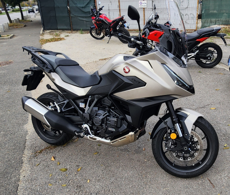 Moto Rulata Honda NT 1100 DCT 2025 [2]