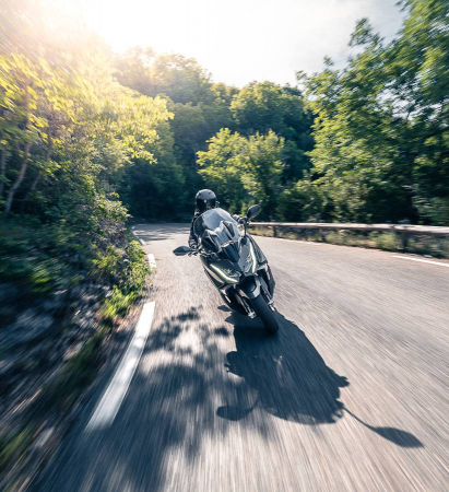 Scuter Kymco AK 550 Premium AIBS TCS [21]