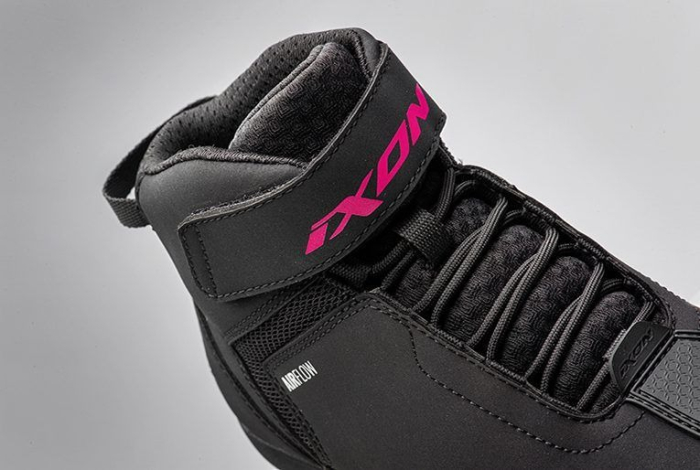 Ghete moto Ixon Gambler LS negru/fuchsia (roz) [2]