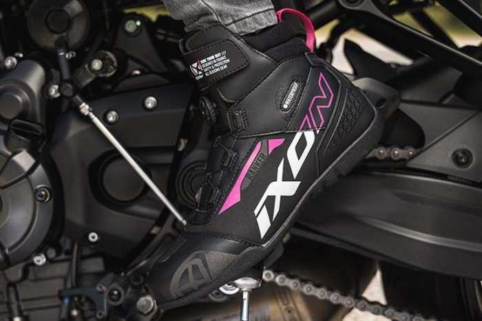 Ghete moto Ixon Ranker WP LS negru/alb/fuchsia (roz) [4]