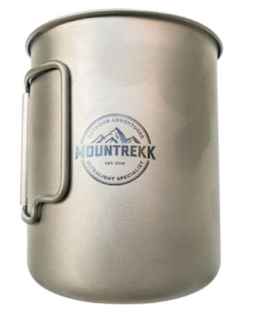 Vesela camping - Cana cu capac si gradatie Mountrekk, pentru Camping, din Titan, 650ml, 118 g