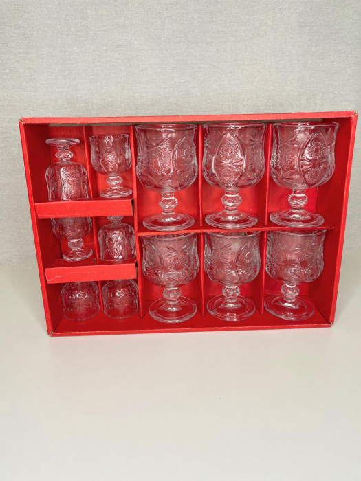 Set 12 pahare sticla cu picior si imprimeu [3]