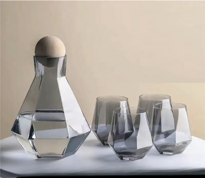 Set sticla cu 4 pahare, capac forma bila, model minimalist diamond, capacitate sticla 1380ml, pahar 300ml [4]