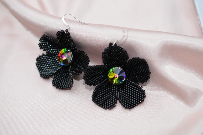 Cercei cu Flori Negre [3]