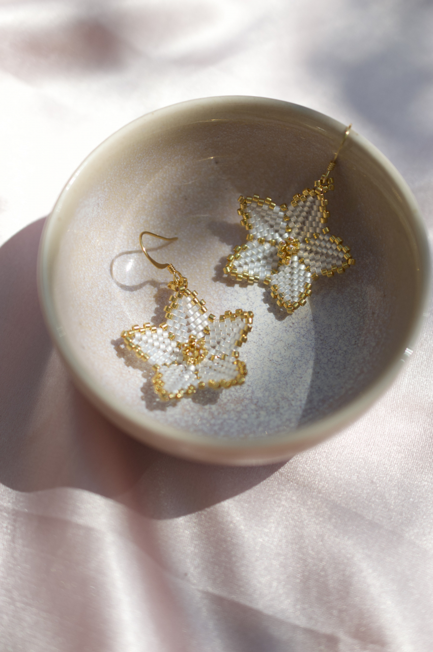 Cercei Pearl Petals [4]