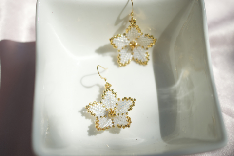 Cercei Pearl Petals [10]