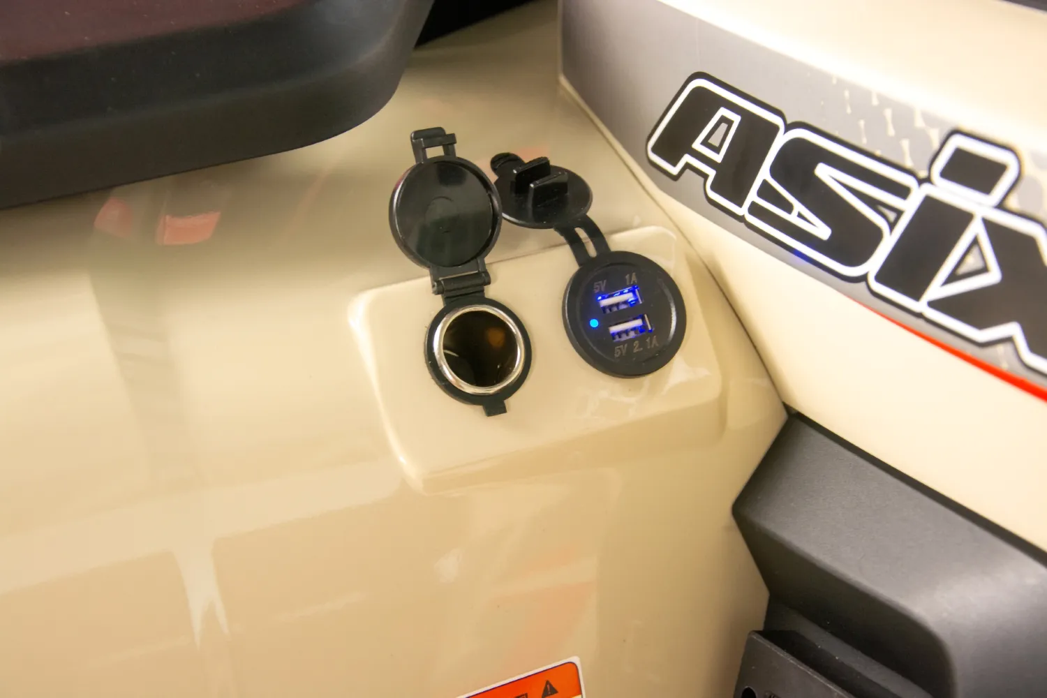 ATV Asix Challenger 300cc, roti 12 inch, 2+1 viteze, culoare crem/rosu, inregistrabil T3B [10]