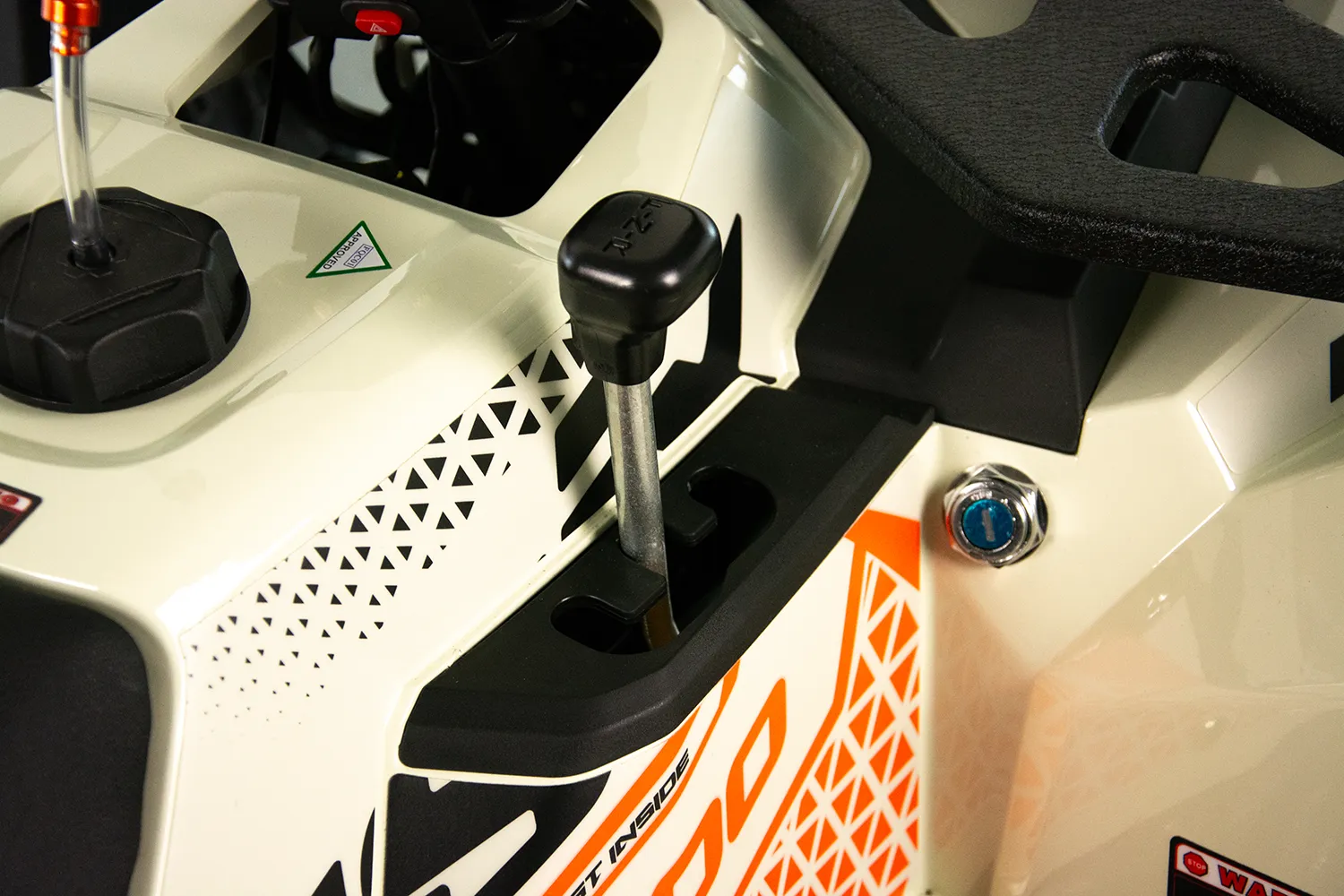 ATV Asix Magnum EEC 200cc, roti 10 inch, 1+1 viteze, inregistrabil T3B, culoare alb/portocaliu [20]